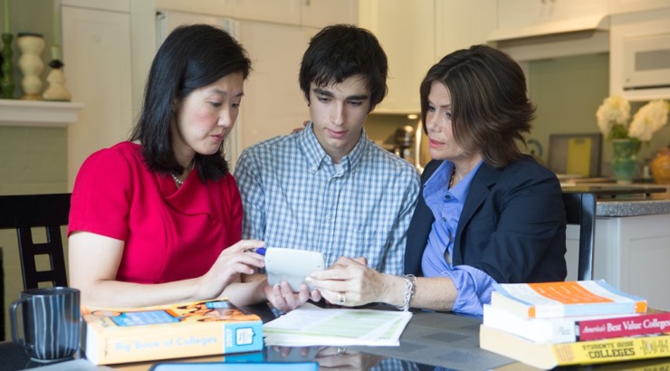 Wealthy students applying for college financial aid