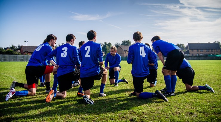 team-807300_1280